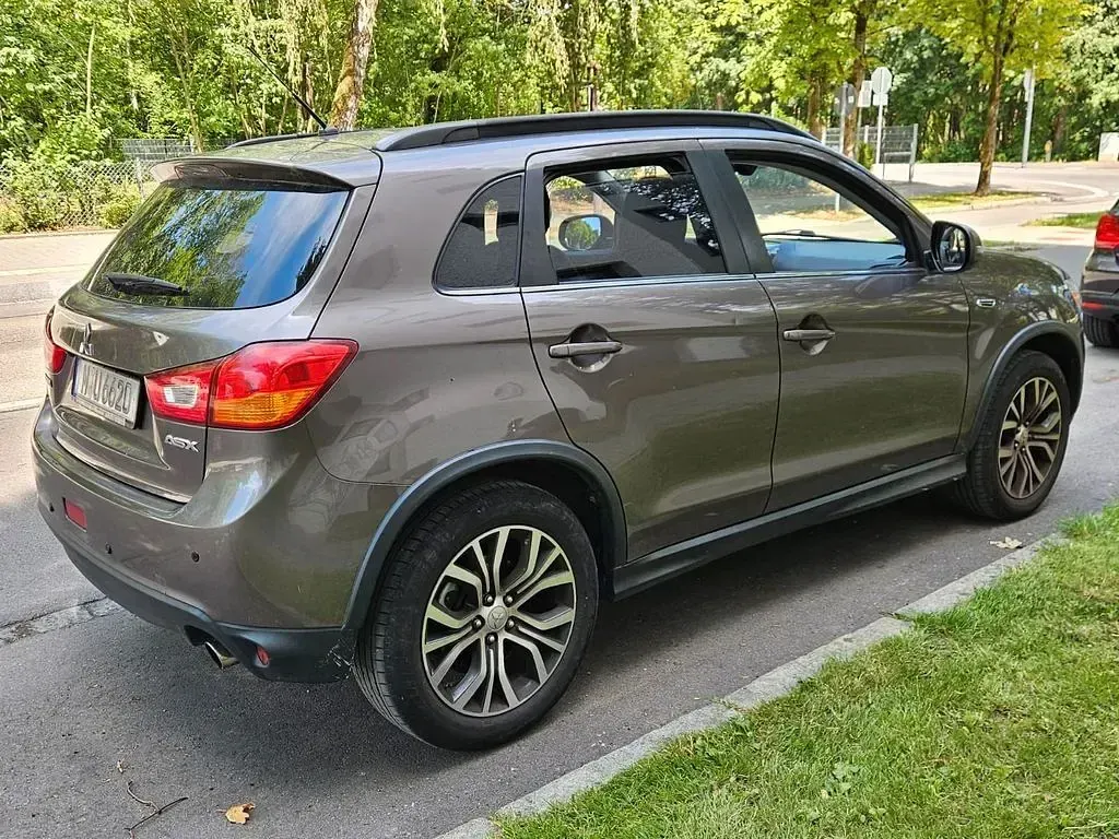 Gebraucht Mitsubishi ASX Edition 150 PS (110 kW) 2017 Braun SUV