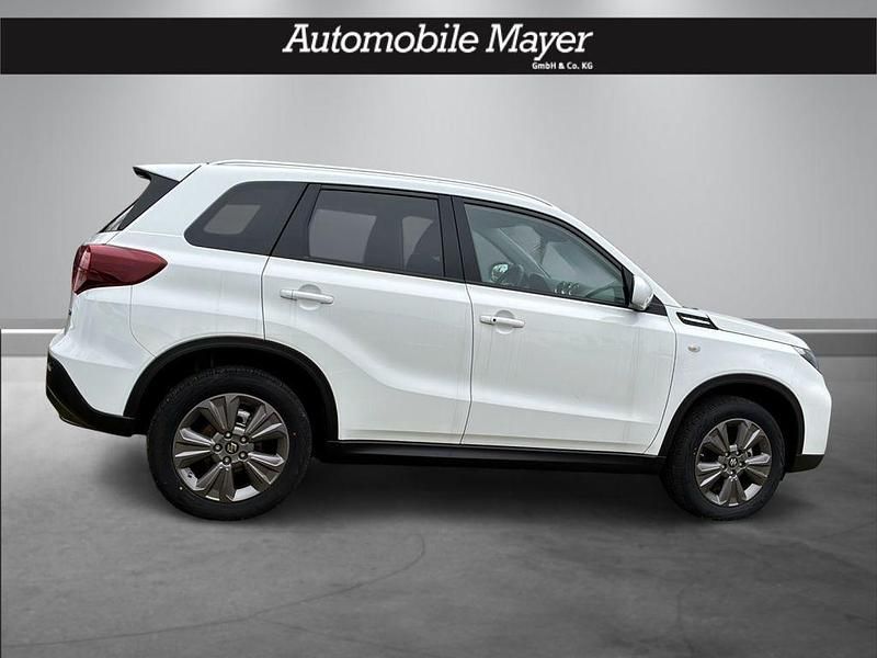 Neu Suzuki Vitara Comfort 110 PS (80 kW) 2025 Weiß SUV