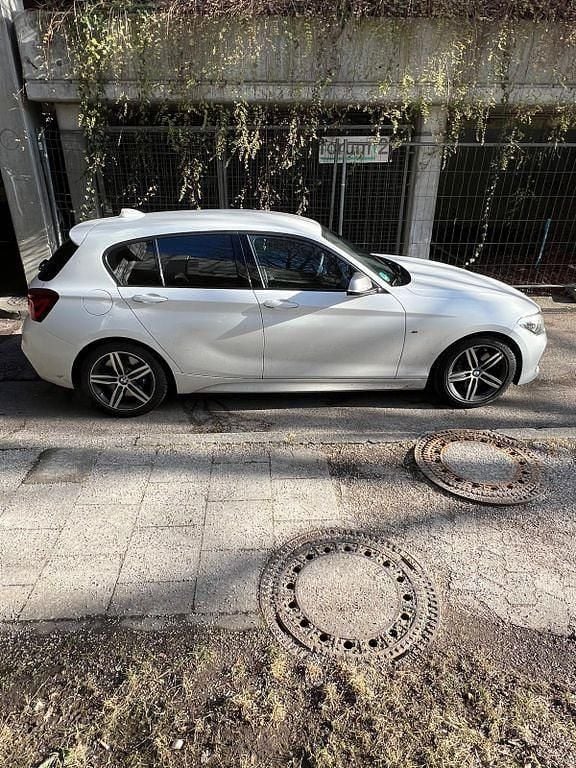Weiß Gebraucht 2019 BMW M140 M Sport Kleinwagen | 35.000 € (Fairer Preis) - Bild 1/4