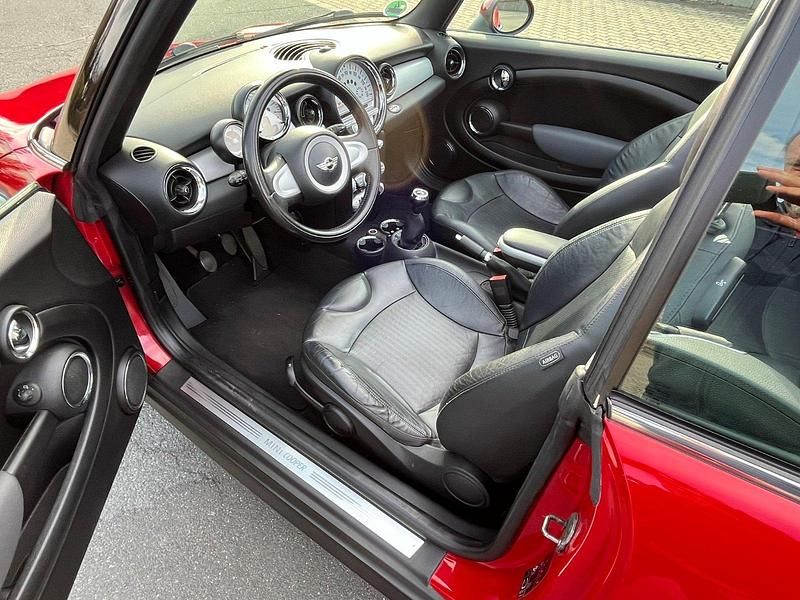 Gebraucht Mini Cooper Cabriolet 122 PS (89 kW) 2010 Rot Cabrio