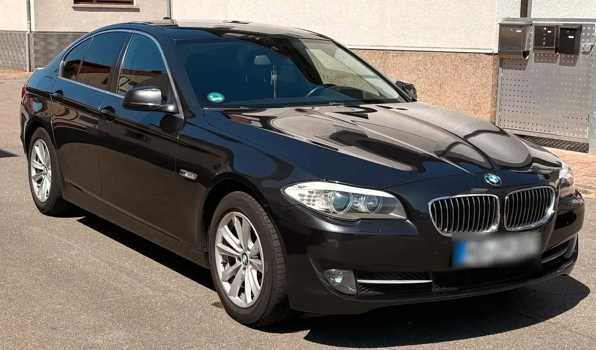 Gebraucht BMW 520 184 PS (135 kW) 2012 Grau Limousine