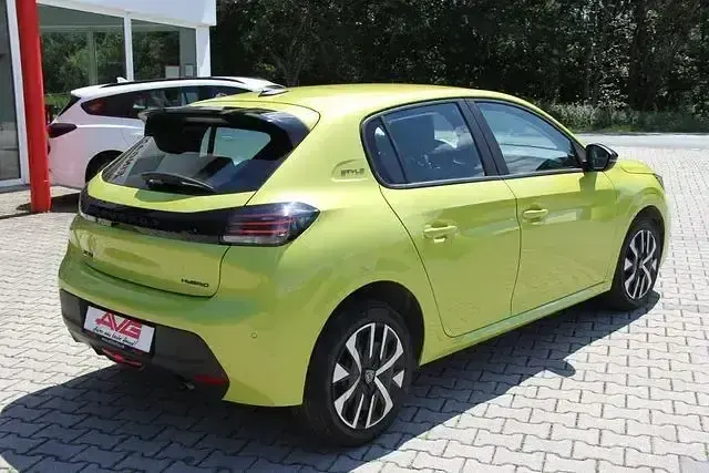 Gebraucht Peugeot 208 Style 110 PS (80 kW) 2025 Agueda gelb Kleinwagen