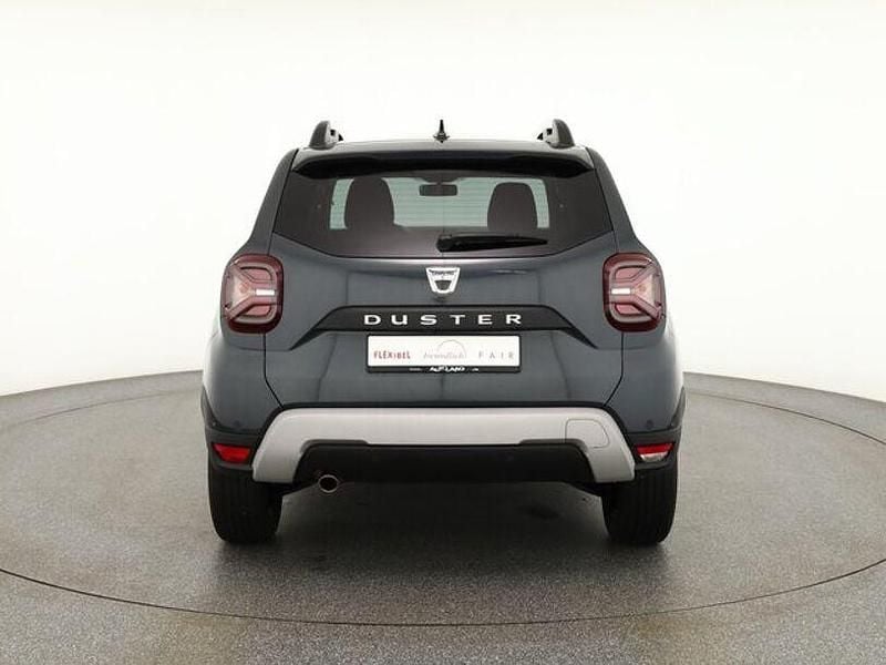 Gebraucht Dacia Duster 150 PS (110 kW) 2022 Grau SUV