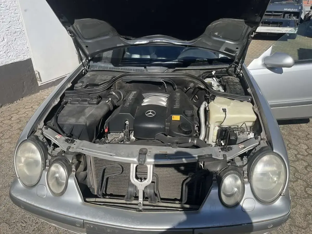Gebraucht Mercedes CLK320 Elegance 218 PS (160 kW) 1999 Silber Cabrio