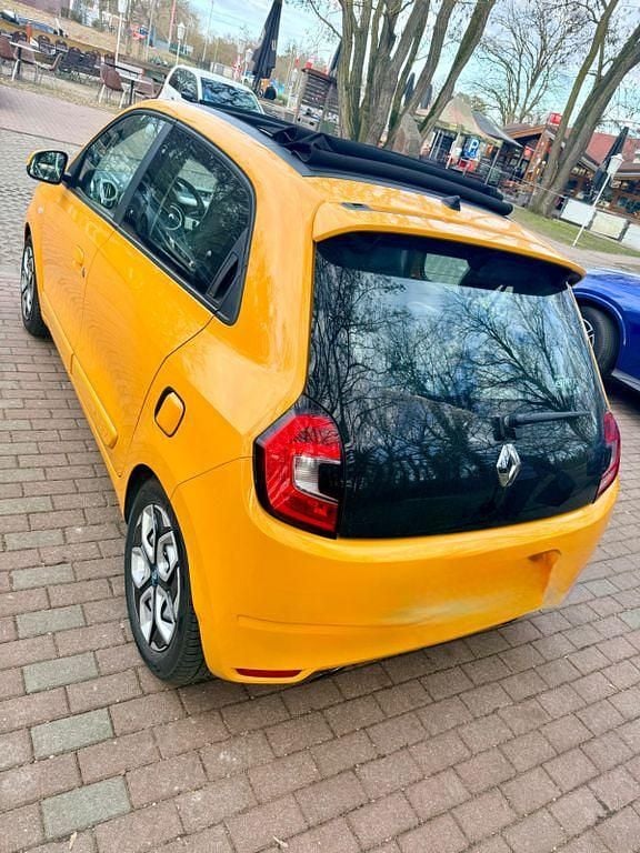 Gebraucht Renault Twingo LIMITED 73 PS (53 kW) 2019 Gelb Kleinwagen