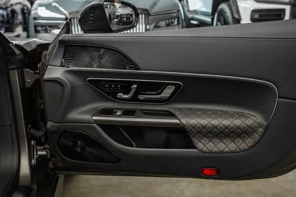 Neu Mercedes SL63 AMG AMG 585 PS (430 kW) 2026 Grau Cabrio