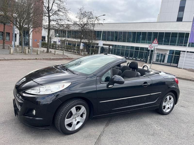 Gebraucht Peugeot 207 CC 120 PS (88 kW) 2011 Schwarz Cabrio