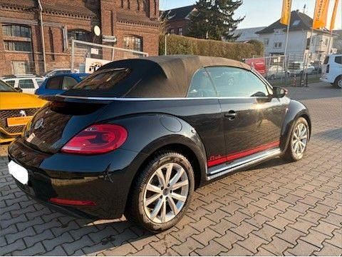 Gebraucht VW Beetle CLUB 105 PS (77 kW) 2016 Schwarz Kleinwagen