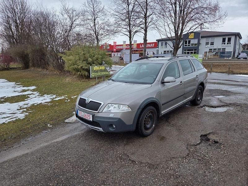 Gebraucht Skoda Octavia 140 PS (102 kW) 2010 Grau Kombi