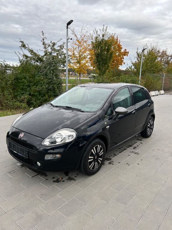 Schwarz Gebraucht 2015 Fiat Punto Kleinwagen | 5.499 € (Fairer Preis) - Bild 1/4