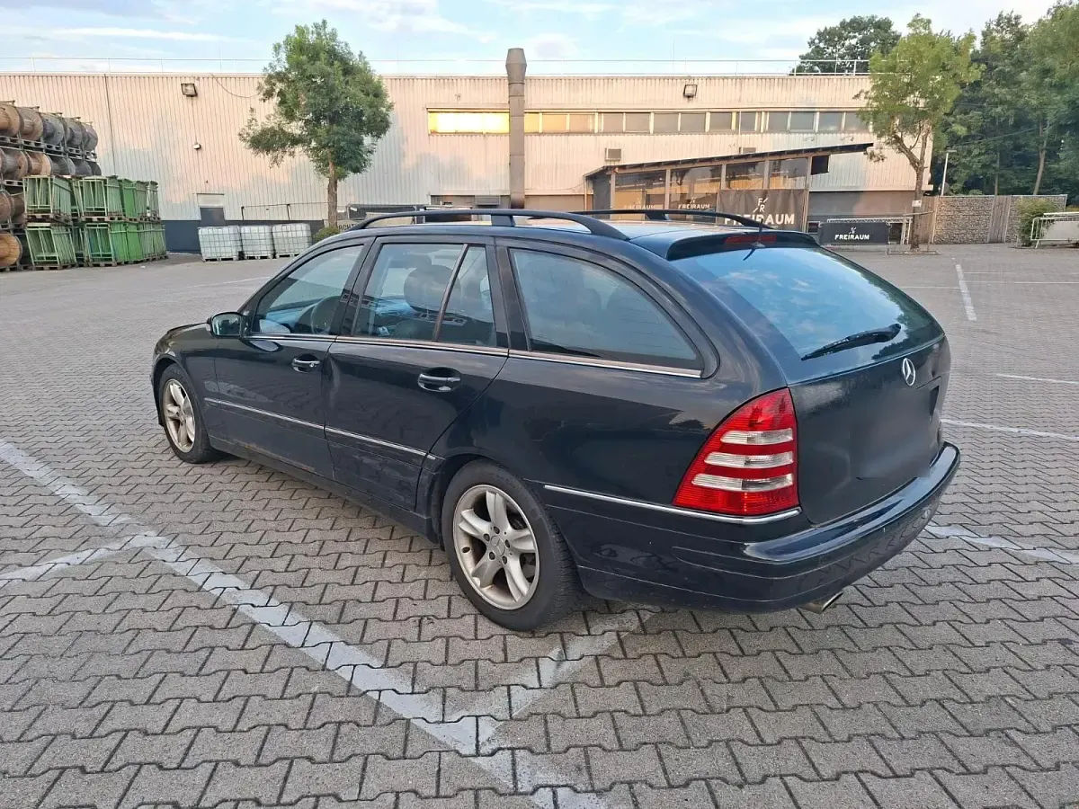 Gebraucht Mercedes C230 204 PS (150 kW) 2005 Schwarz Kombi