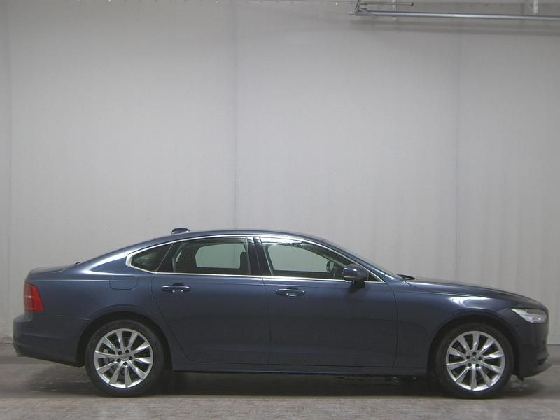 Blau Gebraucht 2019 Volvo S90 Momentum Limousine | 22.980 € (Etwas zu teuer) - Bild 1/4