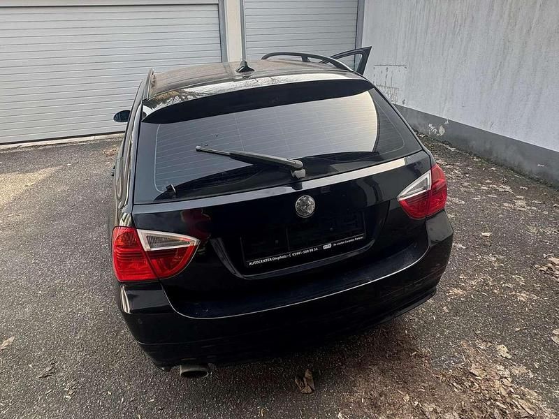 Gebraucht BMW 318 143 PS (105 kW) 2007 Schwarz Kombi