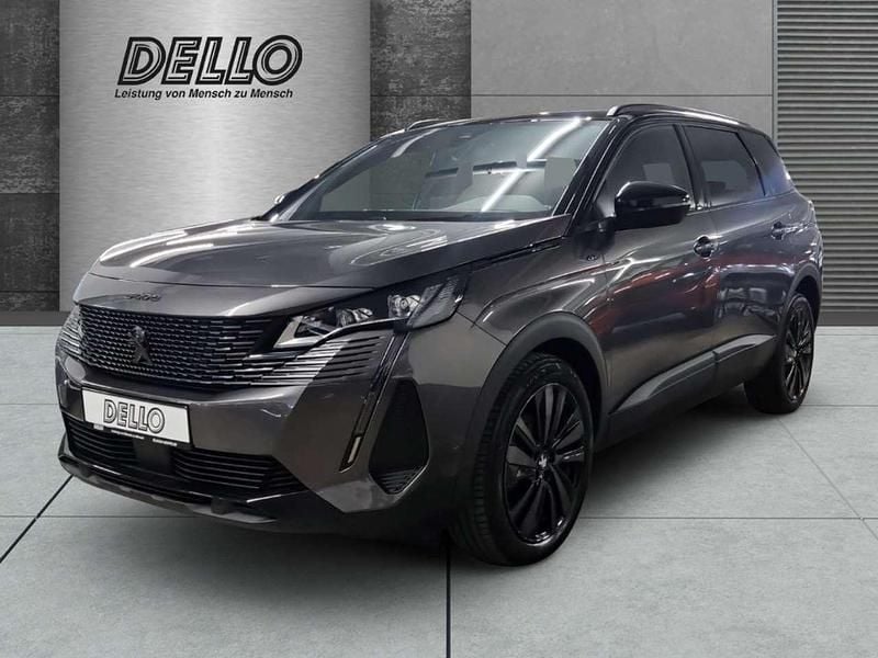 Lackierung platiniumgrau/meta Gebraucht 2024 Peugeot 5008 GT Van / Kleinbus | 30.440 € (Superpreis) - Bild 1/4