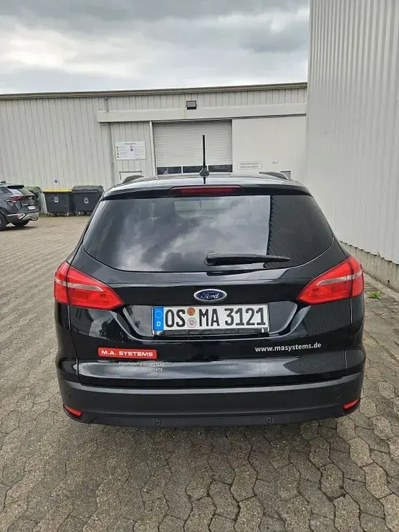 Gebraucht Ford Focus Business Edition 120 PS (88 kW) 2017 Schwarz Limousine