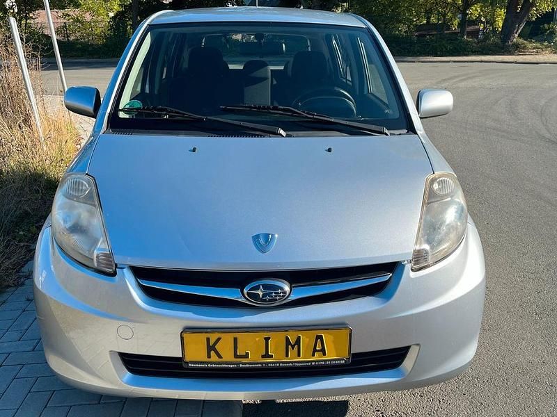 Gebraucht Subaru Justy 69 PS (50 kW) 2010 Silber Kleinwagen