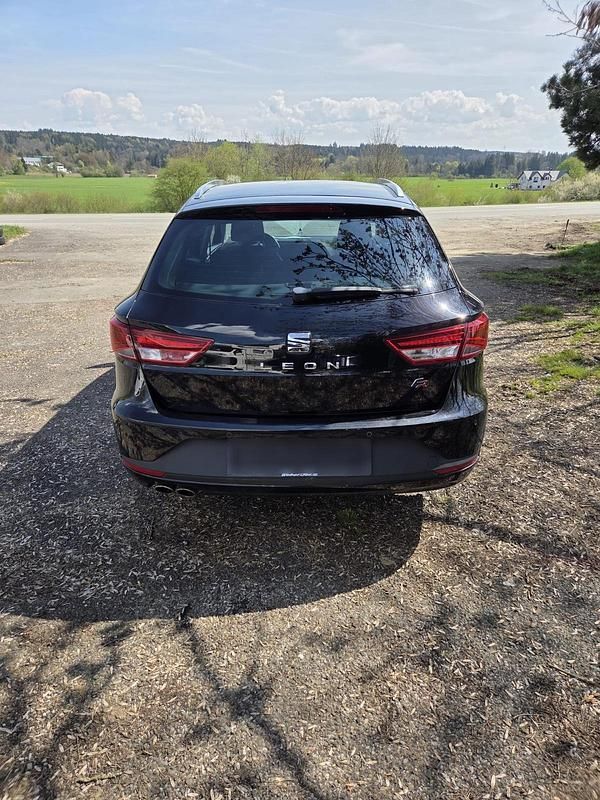 Gebraucht Seat Leon ST 150 PS (110 kW) 2015 Schwarz Kombi