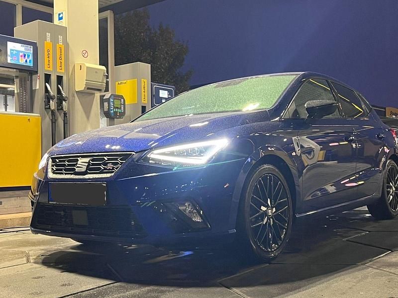 Blau Gebraucht 2018 Seat Ibiza FR Kleinwagen | 12.999 € (Superpreis) - Bild 1/4
