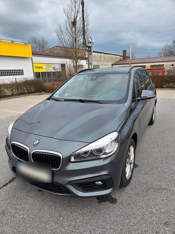 Gebraucht BMW 218 Advantage 136 PS (100 kW) 2018 Grau Kombi