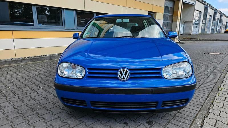 Gebraucht VW Golf IV 105 PS (77 kW) 2001 Blau Kleinwagen