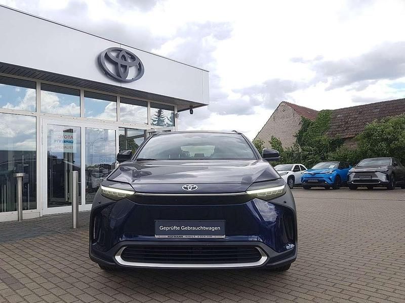 Gebraucht Toyota bZ4X Comfort 150 kW (204 PS) 2023 Regentblau met/schwarz SUV