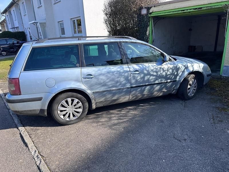 Gebraucht VW Passat 130 PS (95 kW) 2002 Grau Kombi