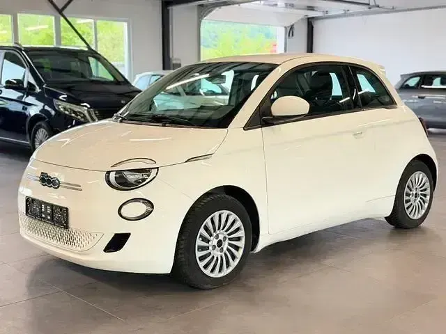 Gebraucht Fiat 500e 86 kW (118 PS) 2023 Weiß Limousine