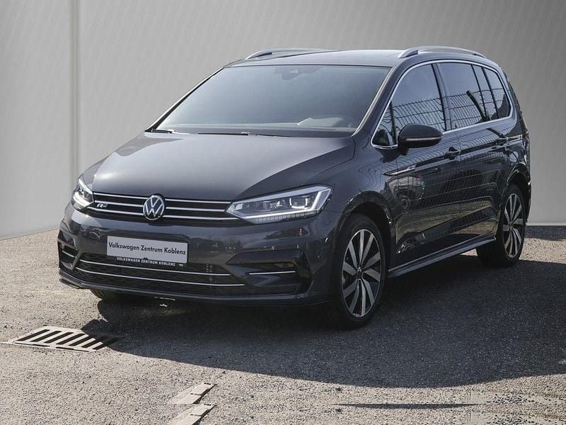 Gebraucht VW Touran Highline 150 PS (110 kW) 2024 Delfingrau metallic Van / Kleinbus
