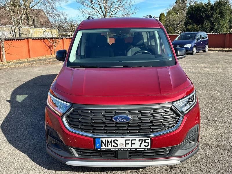 Gebraucht Ford Tourneo Active 122 PS (89 kW) 2024 Rot Van / Kleinbus
