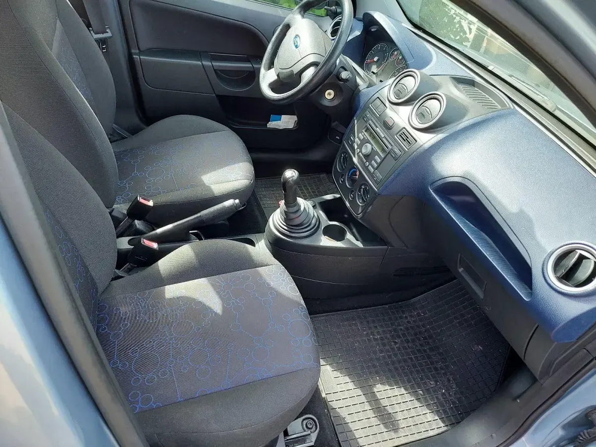 Gebraucht Ford Fiesta Ambiente 68 PS (50 kW) 2006 Blau Kleinwagen