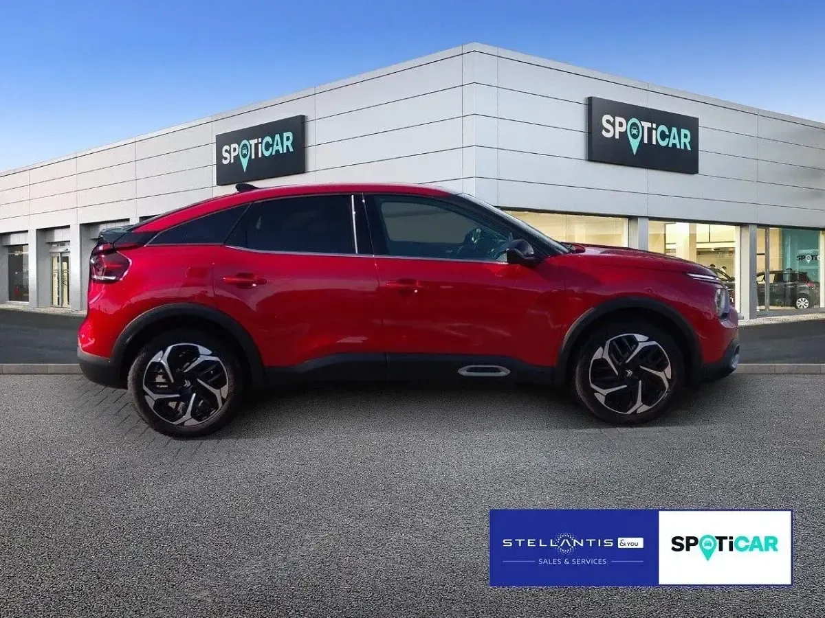 Używany Citroën C4 Shine 131 KM (96 kW) 2024 Czerwony SUV