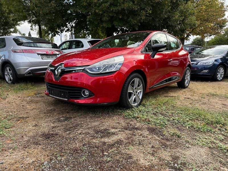 Gebraucht Renault Clio IV Luxe 90 PS (66 kW) 2012 Rot Kleinwagen