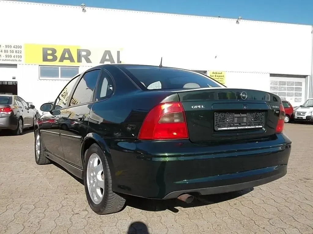 Gebraucht Opel Vectra Elegance 147 PS (108 kW) 2000 Gruen Limousine
