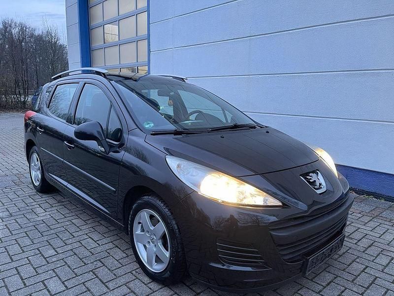 Gebraucht Peugeot 207 Filou 95 PS (69 kW) 2011 Schwarz Kombi