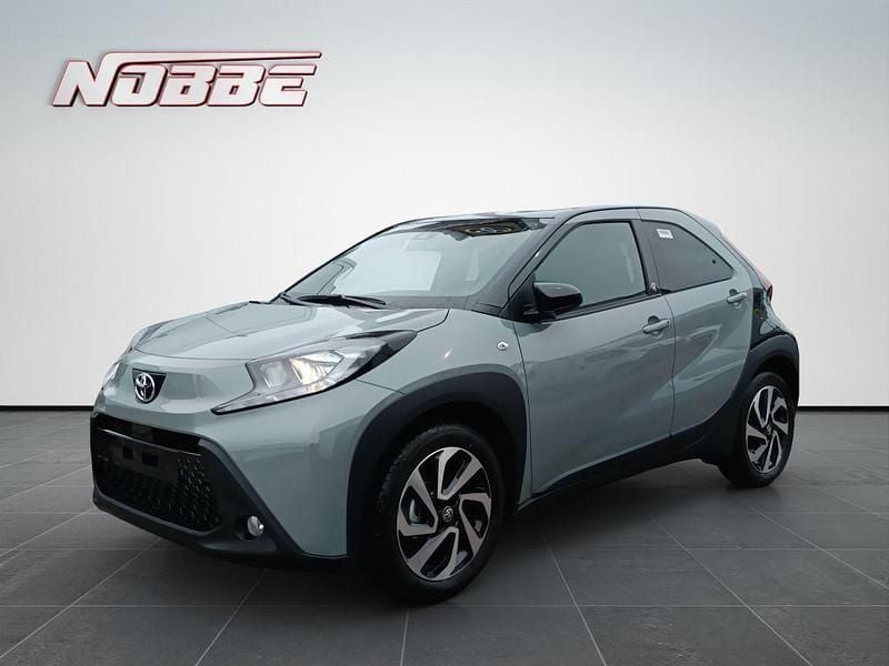 Grau Gebraucht 2025 Toyota Aygo Kleinwagen | 18.900 € (Fairer Preis) - Bild 1/4