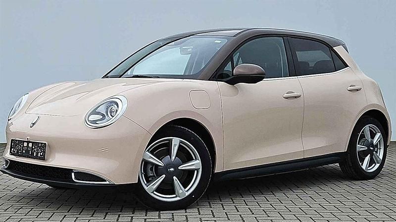 Beige Gebraucht 2024 Ora 03 Limousine | 22.970 € (Teuer) - Bild 1/4