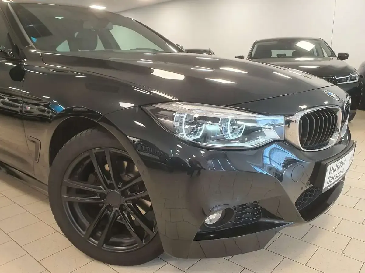 Gebraucht BMW 320 M Sport 190 PS (139 kW) 2019 Saphirschwarz Limousine