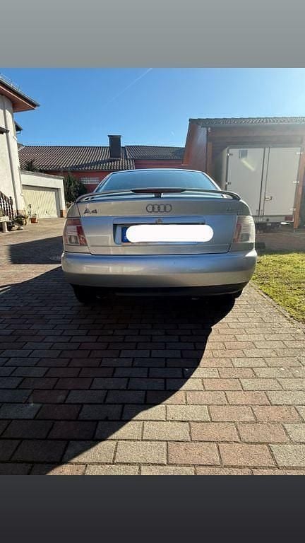 Gebraucht Audi A4 Performance 101 PS (74 kW) 1996 Silber Limousine