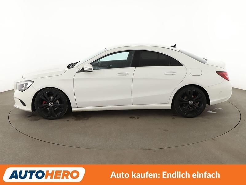 Gebraucht Mercedes CLA180 109 PS (80 kW) 2016 Weiß Limousine