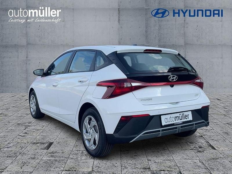 Gebraucht Hyundai i20 Select 79 PS (58 kW) 2024 Weiß Kleinwagen