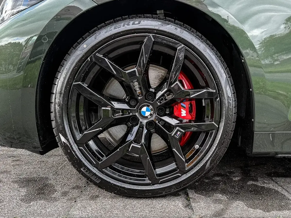 Neu BMW 430 M Sport 245 PS (180 kW) 2025 Grün Coupé