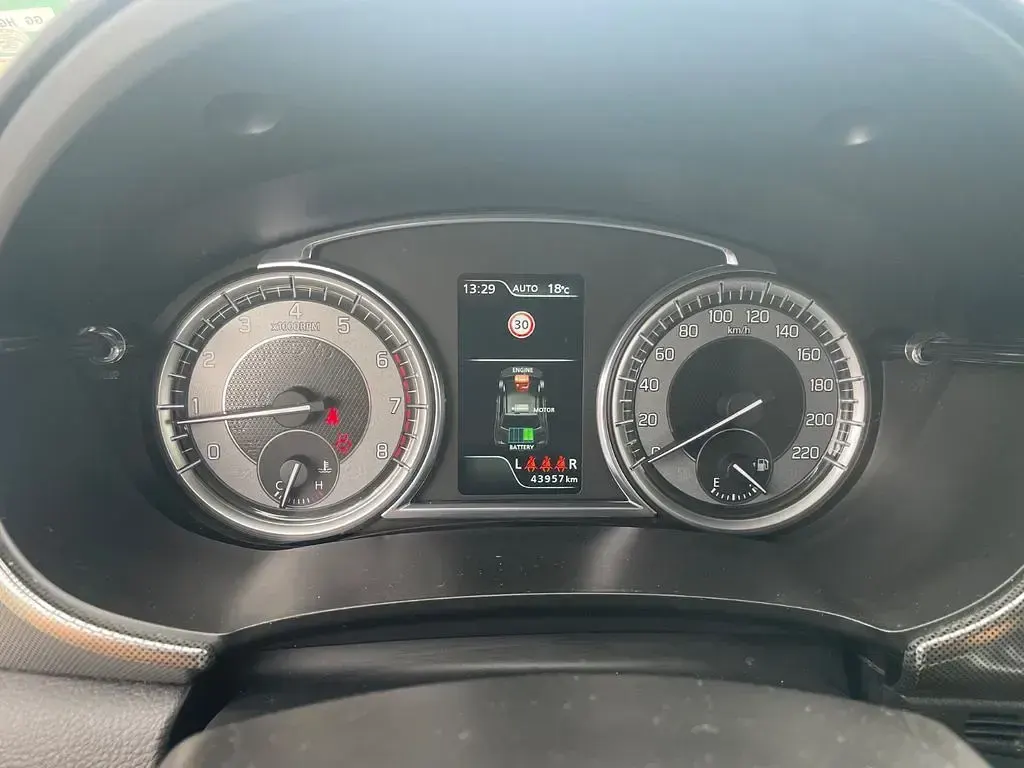 Gebraucht Suzuki Vitara Comfort+ 129 PS (94 kW) 2020 Grau SUV