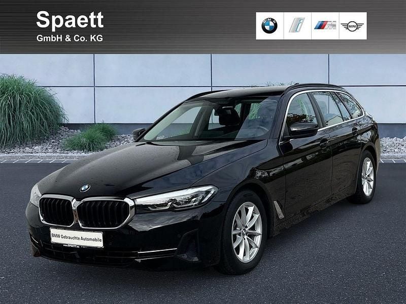 Schwarz ii Gebraucht 2021 BMW 520 Sport Line Kombi | 27.500 € (Fairer Preis) - Bild 1/4