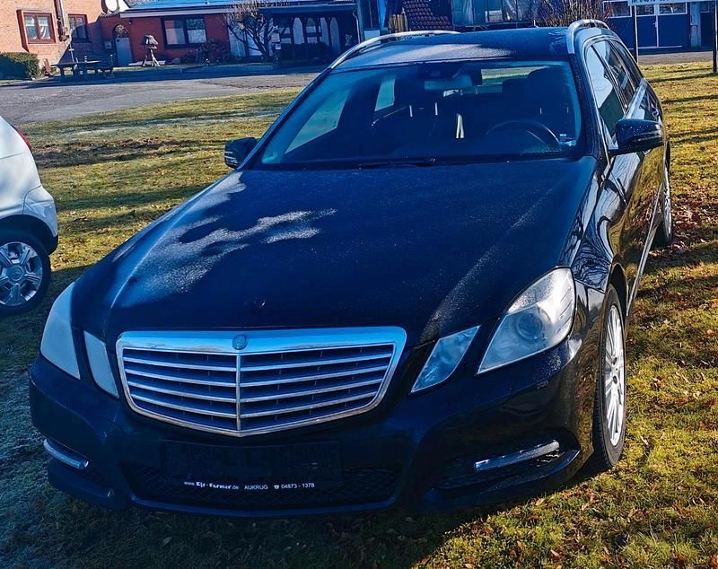 Gebraucht Mercedes E350 265 PS (194 kW) 2013 Schwarz Kombi