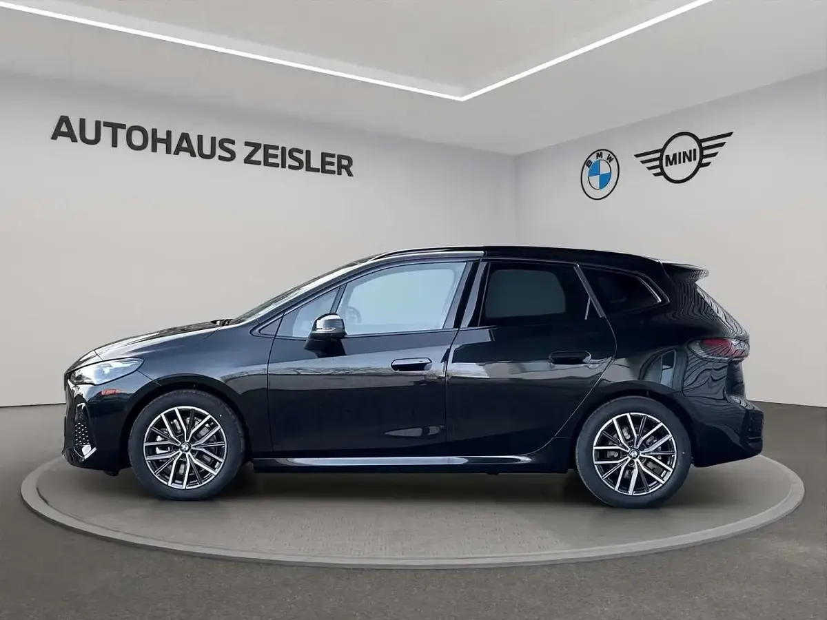 Gebraucht BMW 223 Active Tourer M Sport 218 PS (160 kW) 2025 Schwarz Van / Kleinbus