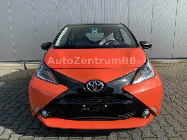 Gebraucht Toyota Aygo X-cite 69 PS (50 kW) 2014 Orange metallic Kleinwagen