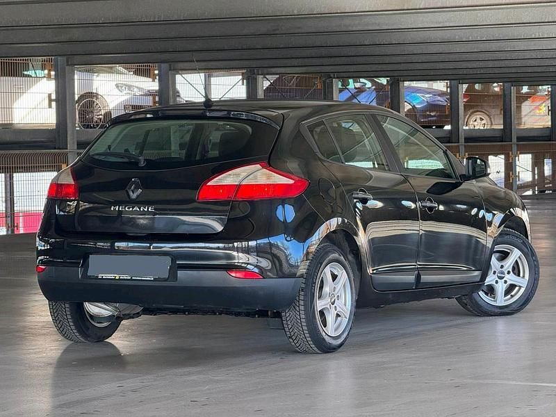 Gebraucht Renault Mégane III 130 PS (95 kW) 2011 Schwarz Kombi