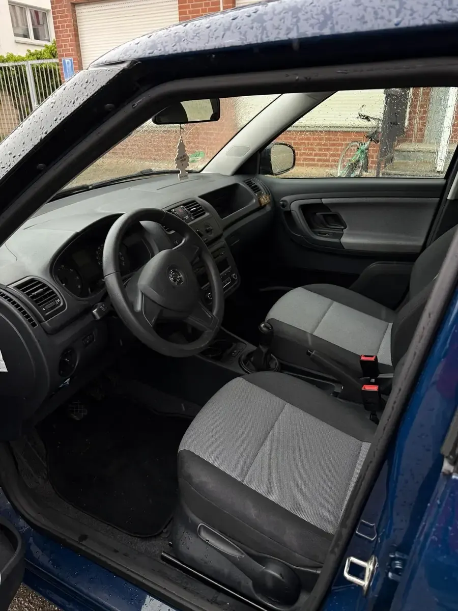 Gebraucht Skoda Fabia 86 PS (63 kW) 2014 Blau Kleinwagen