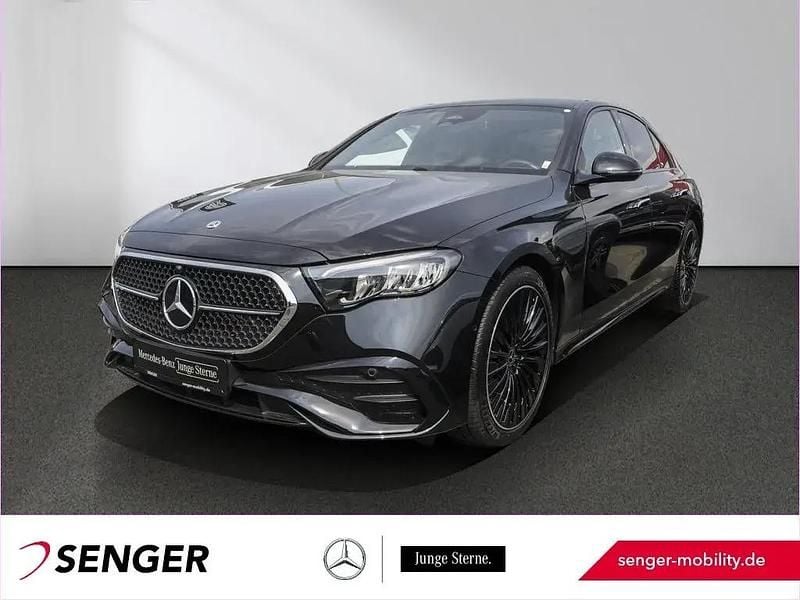 Lack obsidianschwarz Gebraucht 2024 Mercedes E300 AMG Limousine | 52.940 € (Fairer Preis) - Bild 1/1