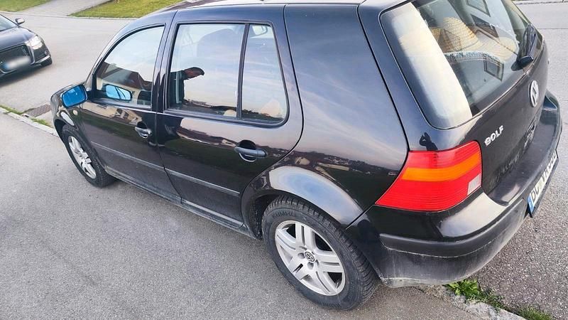Gebraucht VW Golf IV 100 PS (73 kW) 2000 Schwarz Limousine